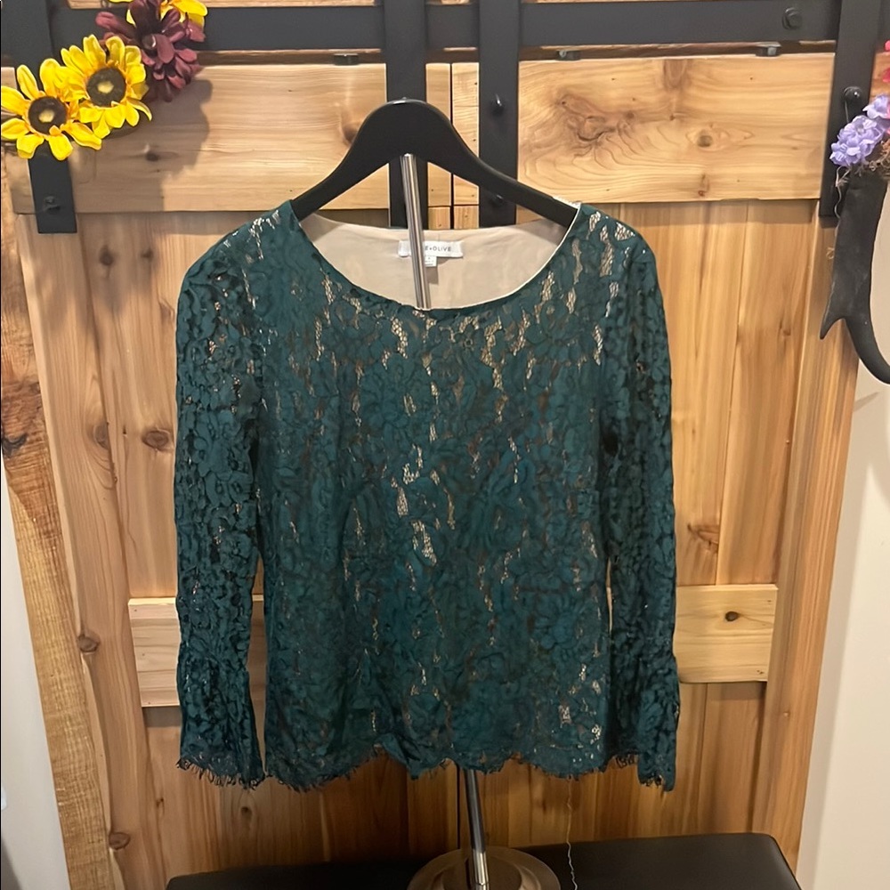 Rose & Olive Emerald Lace Top